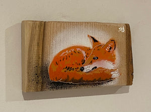 Snug Fox on barky ash wood - Size 16 x 9cm