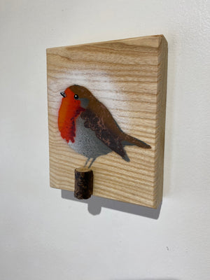 FREE Robin 2025 on English Ash with beautiful grain and 3D perch - 11 x 13cm approx.