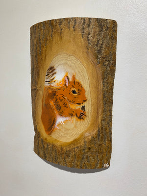 Log Art Squirrel on sustainably sourced Ash Wood from the UK - 28 x 26cm