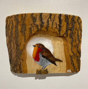 Robin 2025 on English Ash with beautiful log style bark and 3D stump - 21 x 18cm - New for Mother's Day