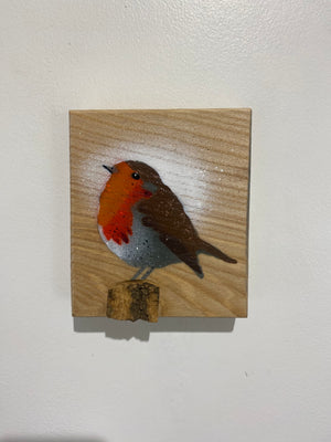 Robin 2025 on English Ash with 3D stump - 11 x 11cm