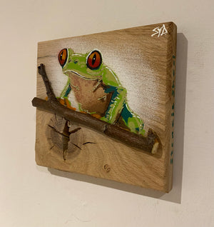 Tree Frog Brand New Artwork fro 2025 on Oak - Number 2 - 15 x 14cm with unique notch